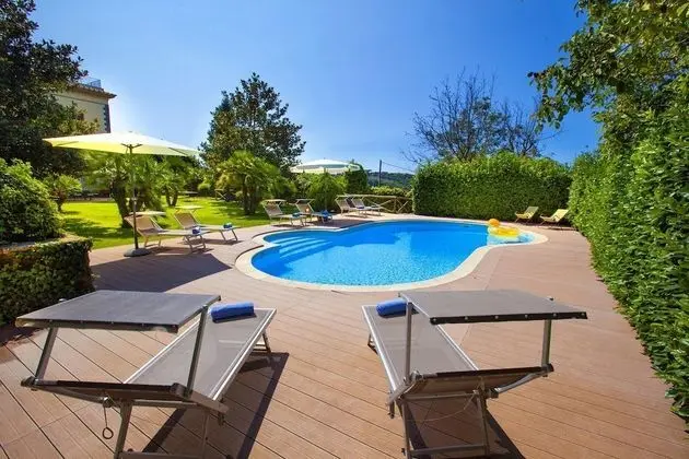 Villa Il Pino With Private Pool Garden BBQ Parking - Oda