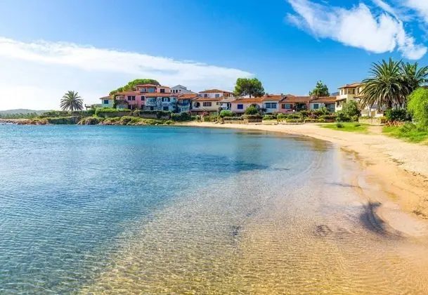 Il Vecchio Faro A39 600mt From The Beach