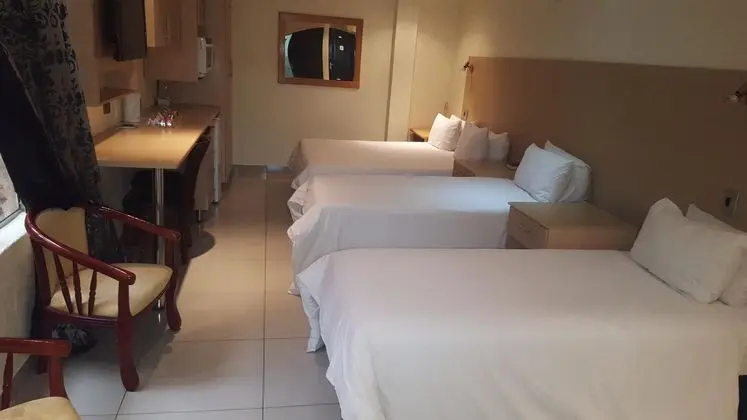 ILAWU INN