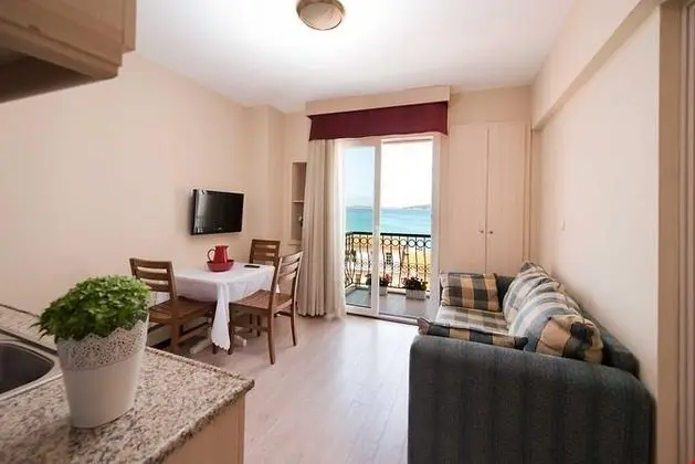 İleri Hotel & Apartments