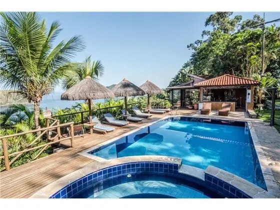 Ilha de Toque Toque Boutique