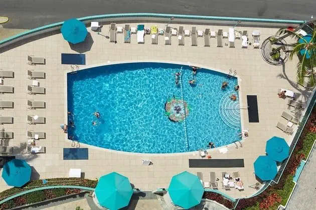 Ilikai Hotel & Luxury Suites - Havuz