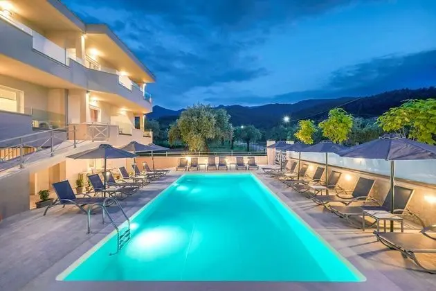 Iliomagic Luxury Suites Thassos - Havuz