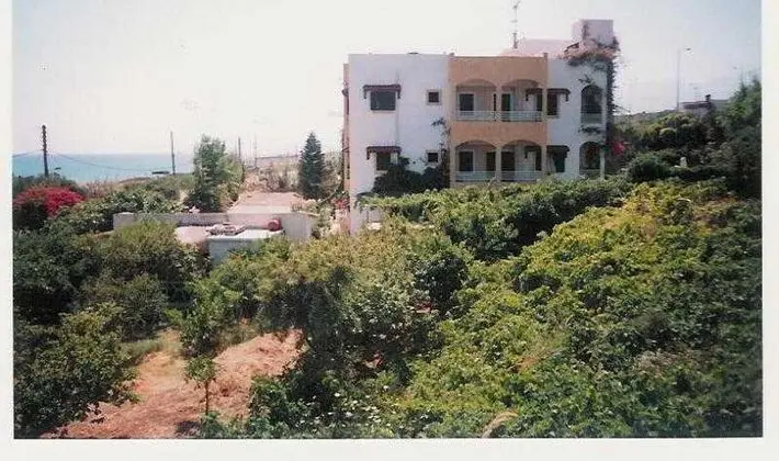Iliostasi Beach Apts