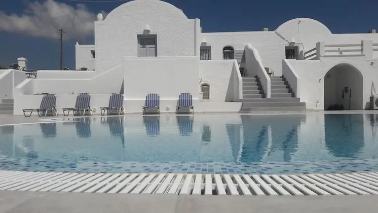 Villa Iliovasilema Santorini - Havuz