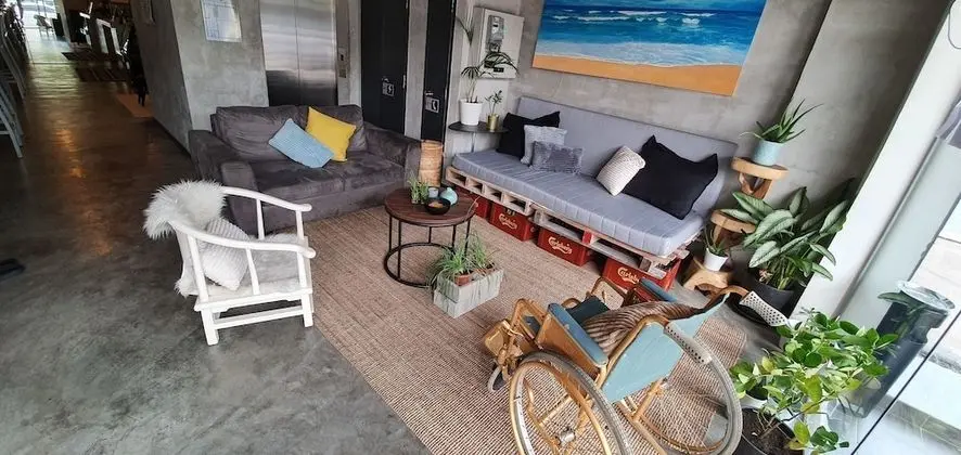 Illuminate Boutique Hostel - Lobi