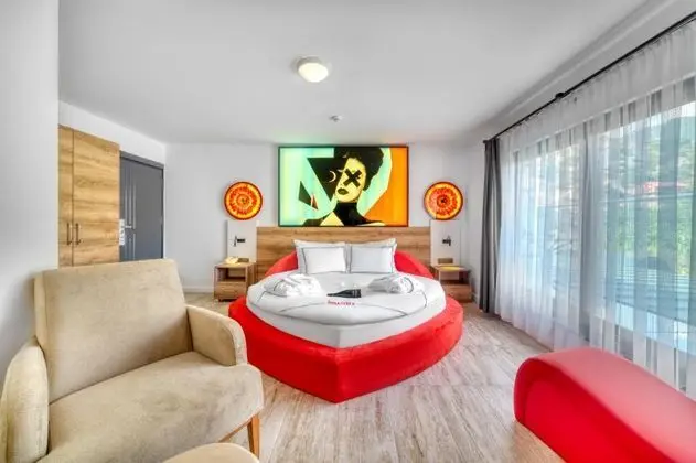 Illusion Beach Club Hotel +16 - Oda