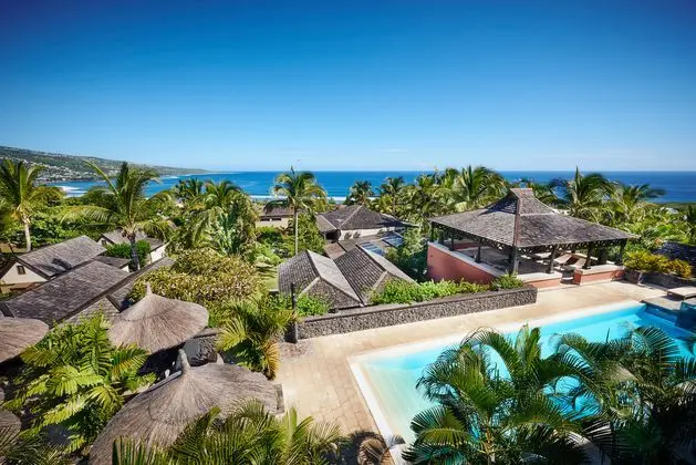 ILOHA Seaview Hotel
