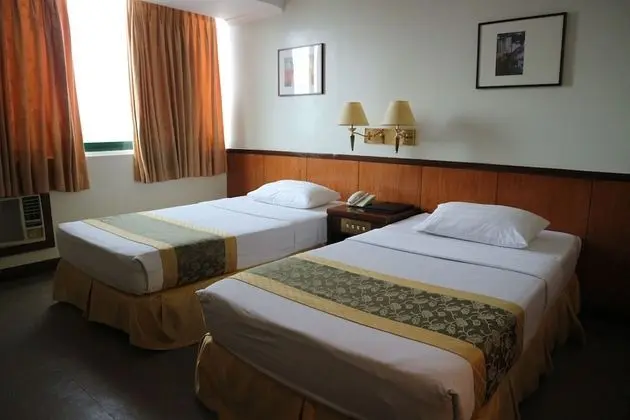 Iloilo Business Hotel - Oda