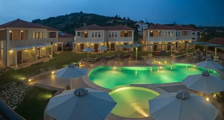 Imathoessa Supreme Accommodation - Havuz