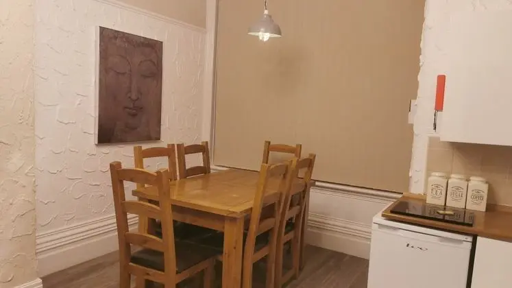 Immaculate 1-bed Apartment in Blackpool - Sleeps 5 - Yerinde Yemek
