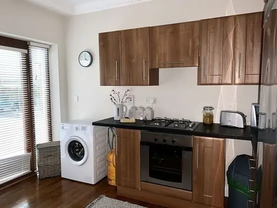 Immaculate 1-bed Apartment in Cavan - Mutfak