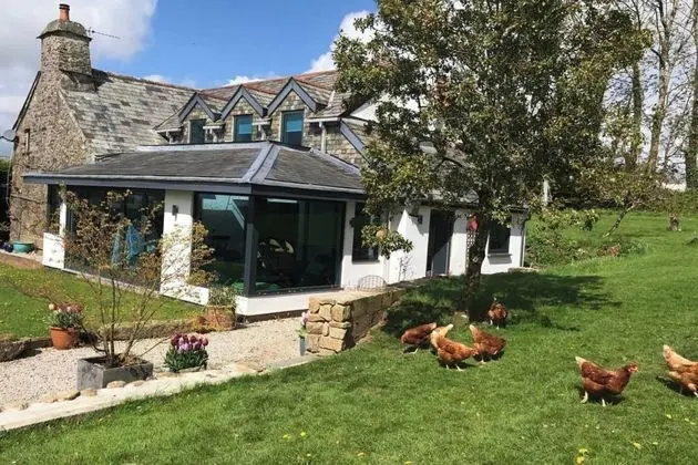Immaculate 1-bed Apartment Cornwall With hot tub - Öne Çıkan Resim