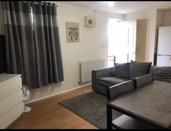 Immaculate 1-bed Apartment in Stoke-on-trent - İç Mekan