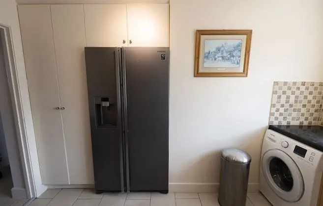 Immaculate 2-bed Apartment in Isleworth by River - İç Mekan