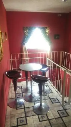 Immaculate 2-bed Apartment in Spanish Town - Yerinde Yemek
