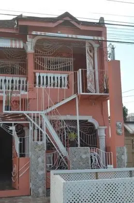 Immaculate 2-bed House in Greater Portmore - Dış Mekan