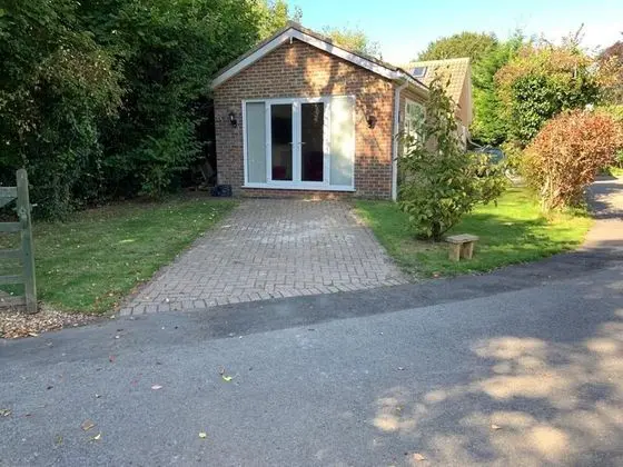Immaculate 2-bed House in High Wycombe Hp14 - Dış Mekan