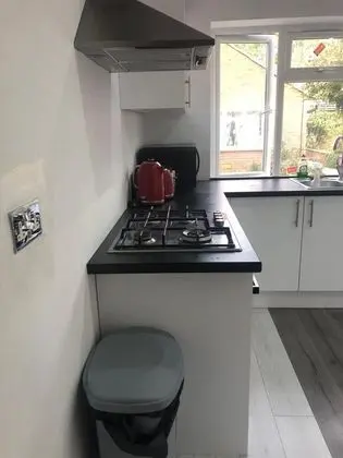 Immaculate 2-bed House in High Wycombe Hp14 - Mutfak