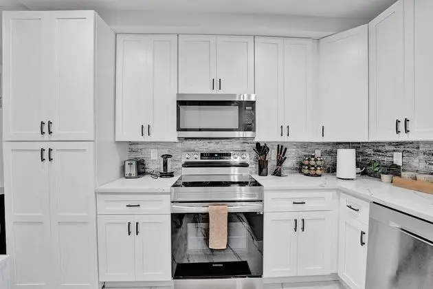 Immaculate 3-bed House in West Palm Beach - Mutfak