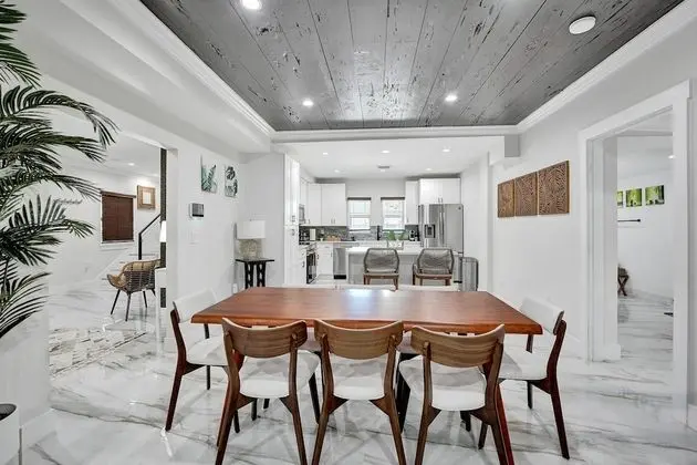 Immaculate 3-bed House in West Palm Beach - Yerinde Yemek