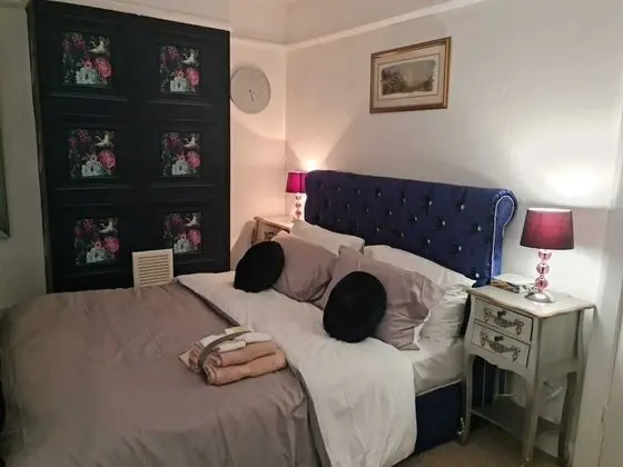 Immaculate 3-bed House in Middleton - Oda