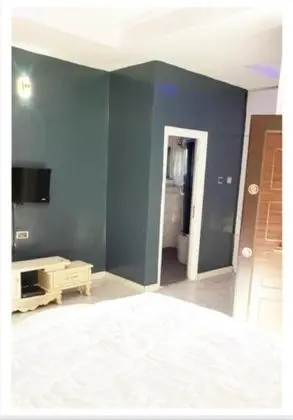 Immaculate 3-bed House in Owerri With Garden - Oda