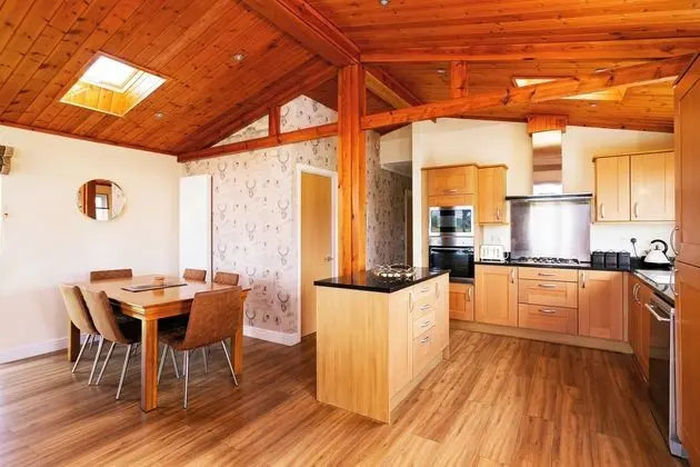 Immaculate 3-bedroom Private Lodge Near York - Mutfak