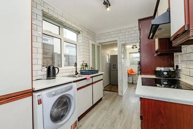 Immaculate 4-bed House in Colchester - Mutfak