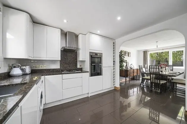 Immaculate 5-bed House in Aylesford - Öne Çıkan Resim