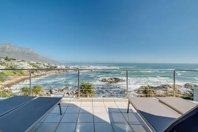 Immaculate Camps Bay Penthouse With Uninterrupted Ocean Views and Splash Pool CBT Penthouse - Oda