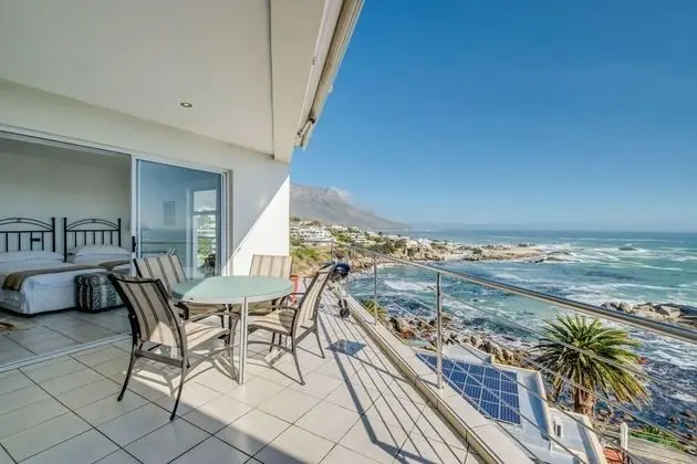 Immaculate Camps Bay Penthouse With Uninterrupted Ocean Views and Splash Pool CBT Penthouse - Oda