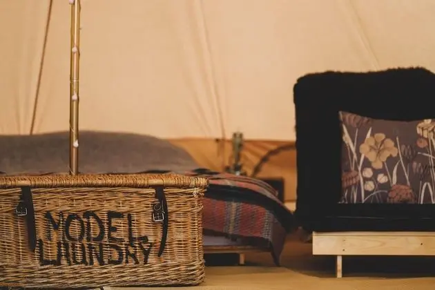 Immaculate and Cosy Bell Tent in Shaftesbury, UK - Oda