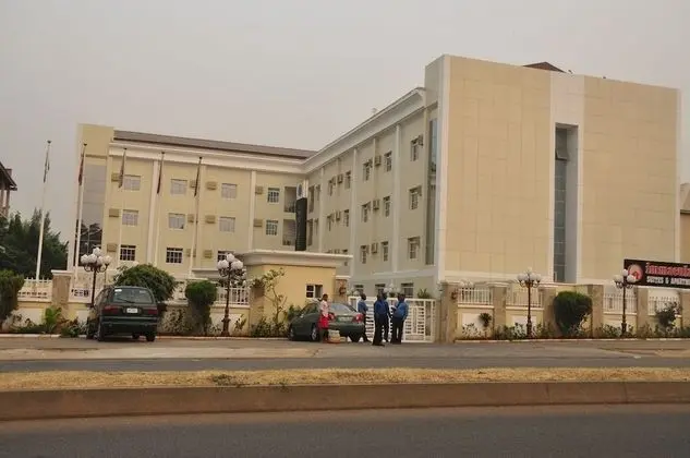 Immaculate Suites & Apartments