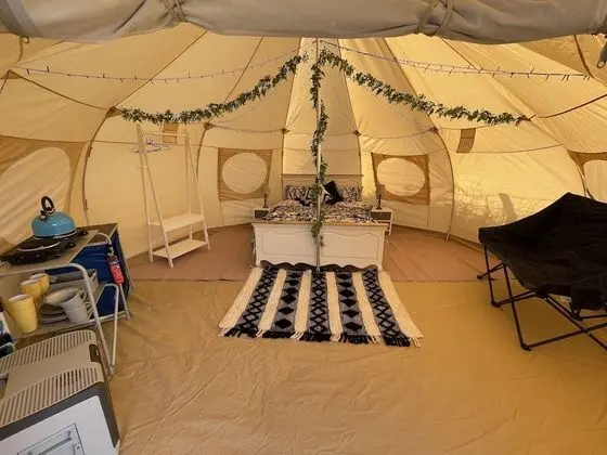 Impeccable 1-bed Bell Tent Near Holyhead - Öne Çıkan Resim