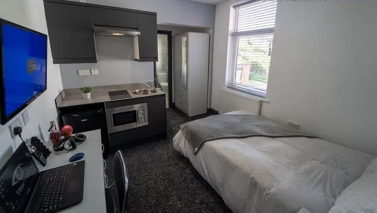 Impeccable 1-bed Studio in Birmingham - 1