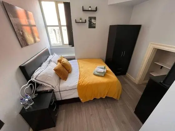 Impeccable 2-bed Apartment by Cardiff City Centre