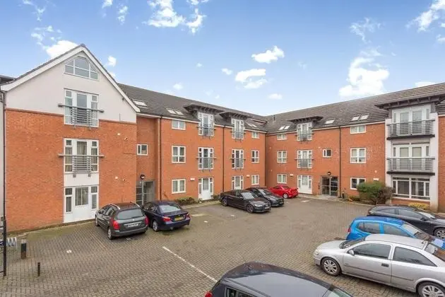 Impeccable 2-bed Apartment in Derby, England - Dış Mekan