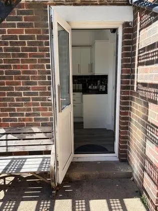 Impeccable 2-bed Apartment in Eastbourne - Dış Mekan