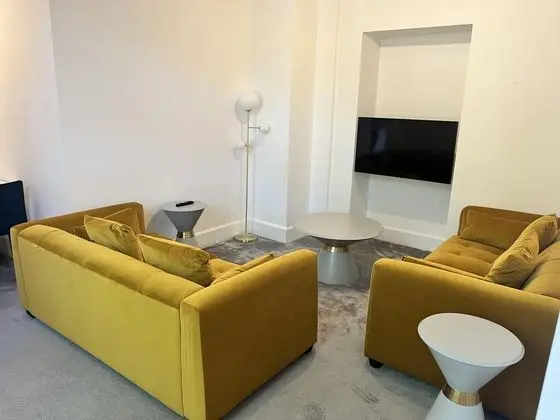 Impeccable 2-bed Apartment in Windermere - Öne Çıkan Resim