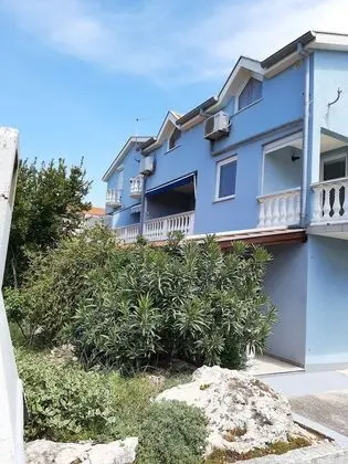 Impeccable 2-bed Apartment in Zaton