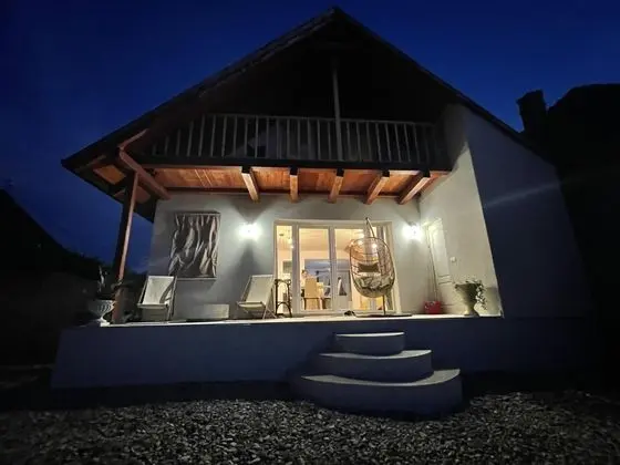 Impeccable 2-bed House in Albești - Dış Mekan