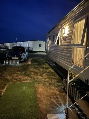 Impeccable 4-bed Caravan in Clacton-on-sea - Dış Mekan