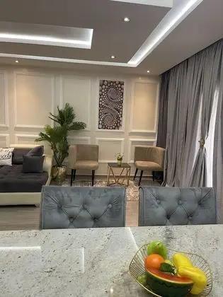 Impeccable 4-bed House in Victoria Garden City - Dış Mekan