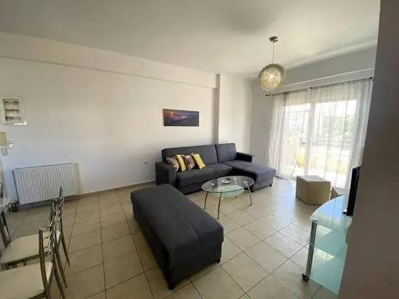Impeccable Apt Sleeps 5 in Heraklion - İç Mekan