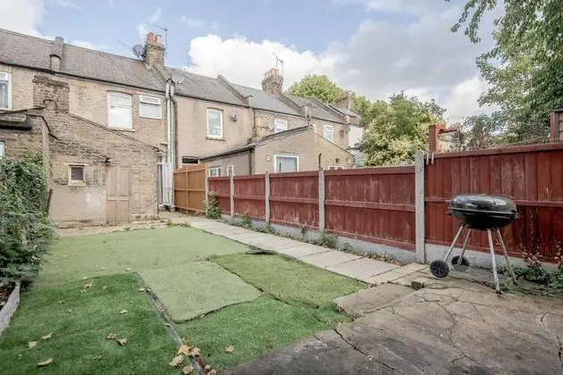 Impeccable and Welcoming 3-bed House in London
