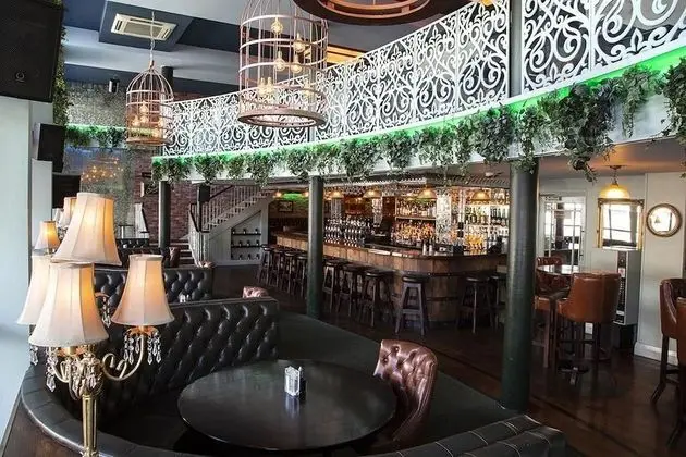 Imperial Hotel - Yerinde Yemek