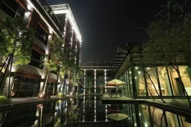 Imperial Dynasty Exquisite Hotel