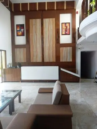 Imperial Heights Clarks Inn Dharamshala - Lobi
