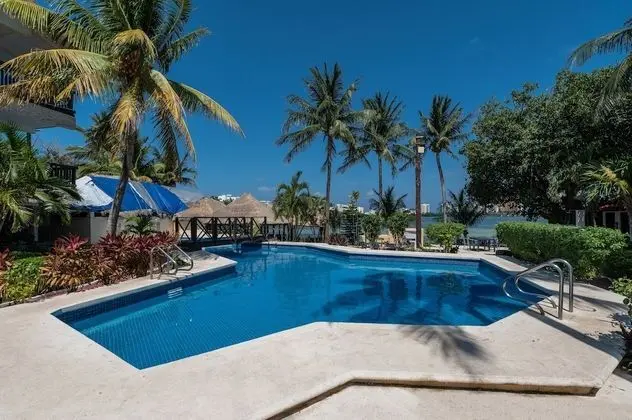 Hotel Imperial Laguna Faranda - Havuz
